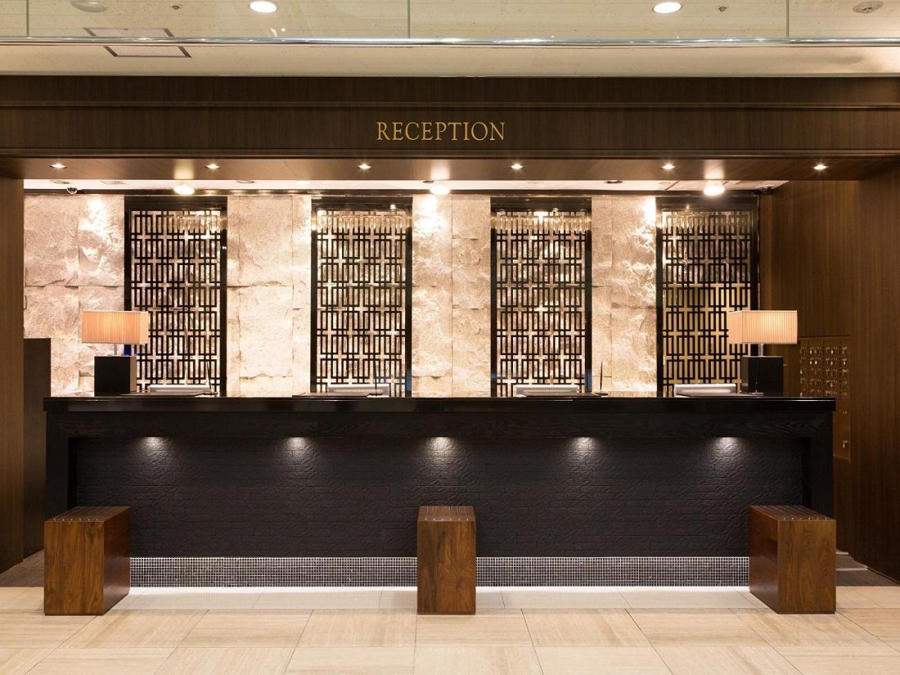 Kyoto Brighton Hotel Exterior photo Reception desk at the Mandarin Oriental, Tokyo