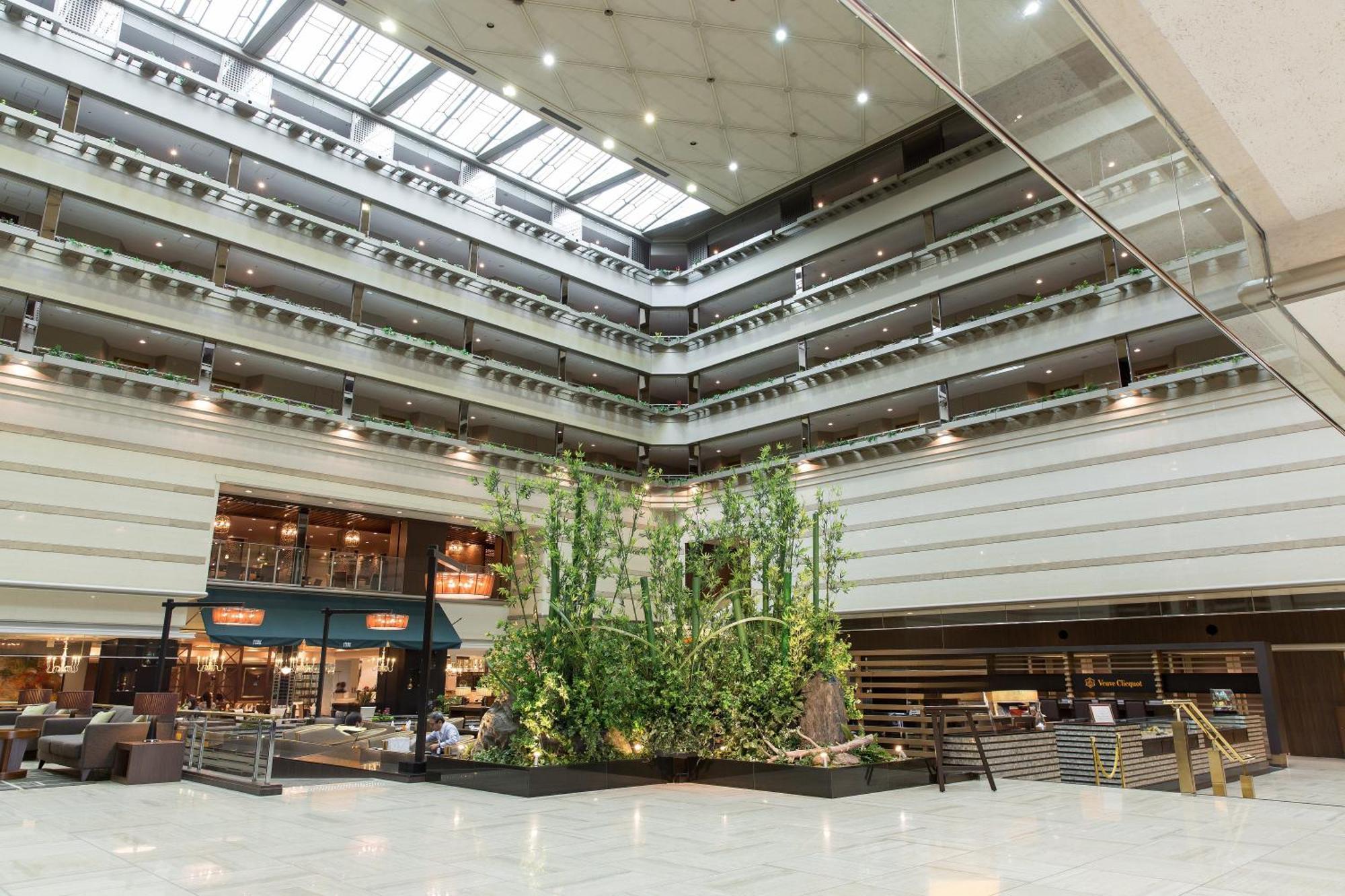 Kyoto Brighton Hotel Exterior photo The atrium